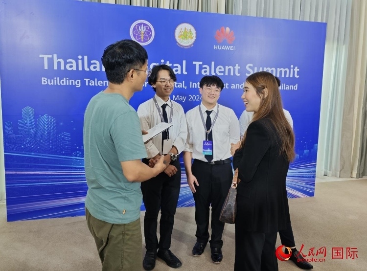 泰國國立法政大學學生接受本網(wǎng)采訪。李映民攝