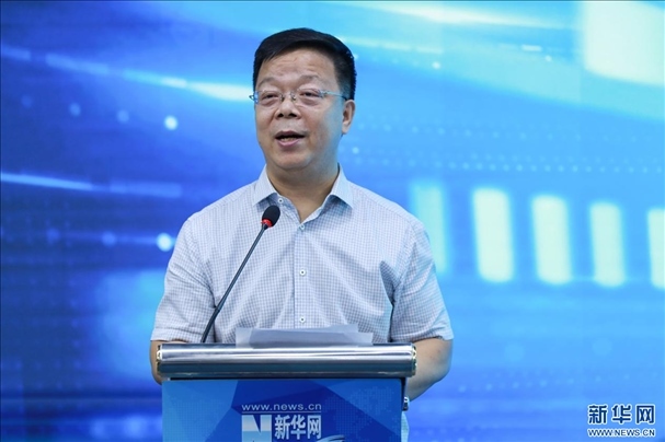 新華網(wǎng)黨委常委、董事、副總裁劉加文致辭