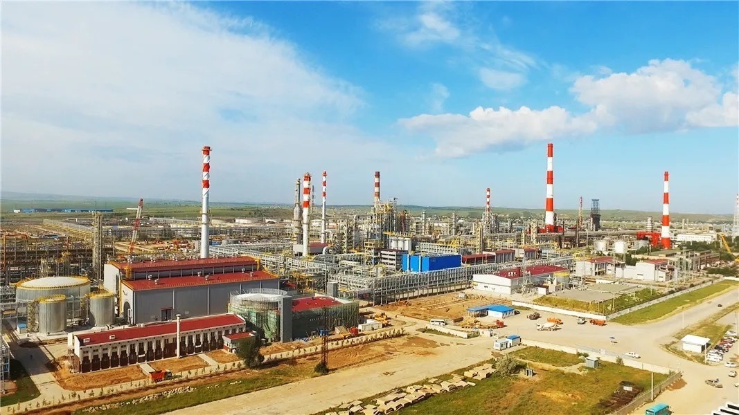 奇姆肯特?zé)捰蛷S完成現(xiàn)代化改造后全景。（圖源：人民網(wǎng)）