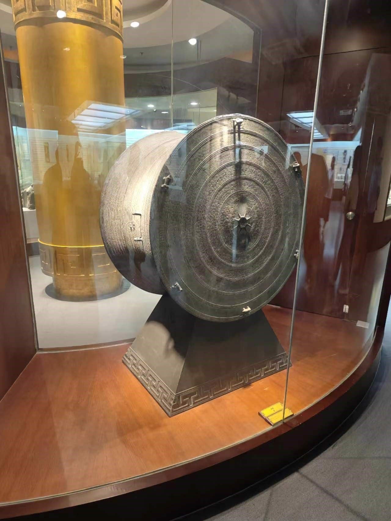 有西南元素的漢代銅鼓。人民網記者 黃鈺攝