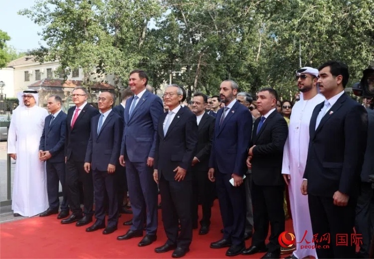 上合組織秘書長及成員國駐華使節(jié)參加活動。人民網(wǎng) 俄布拉依·對山攝