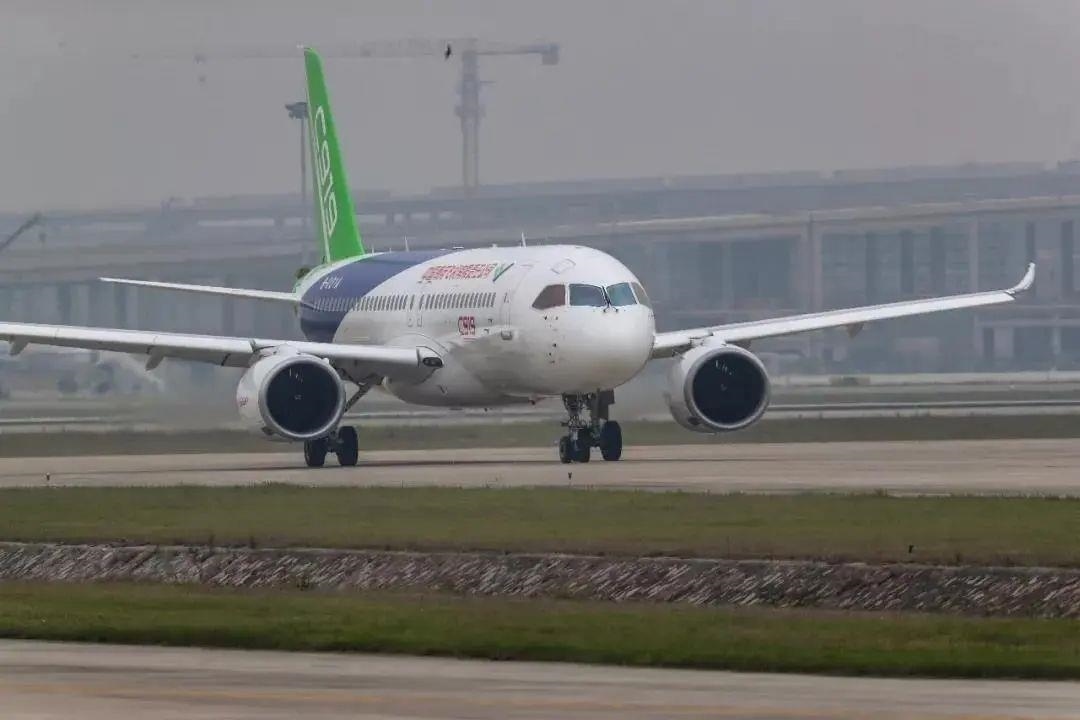 從一扇“門”、一座“城”、兩張“網(wǎng)”，看浦東新區(qū)改革常新