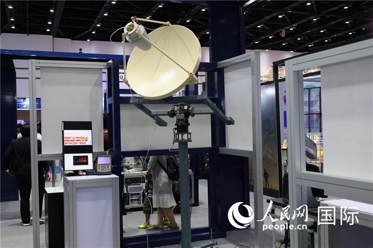 泰國衛(wèi)星設備。人民網(wǎng)記者 簡承淵攝