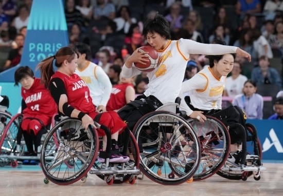 巴黎殘奧會(huì)｜“撞車、摔倒，我們都習(xí)慣了”