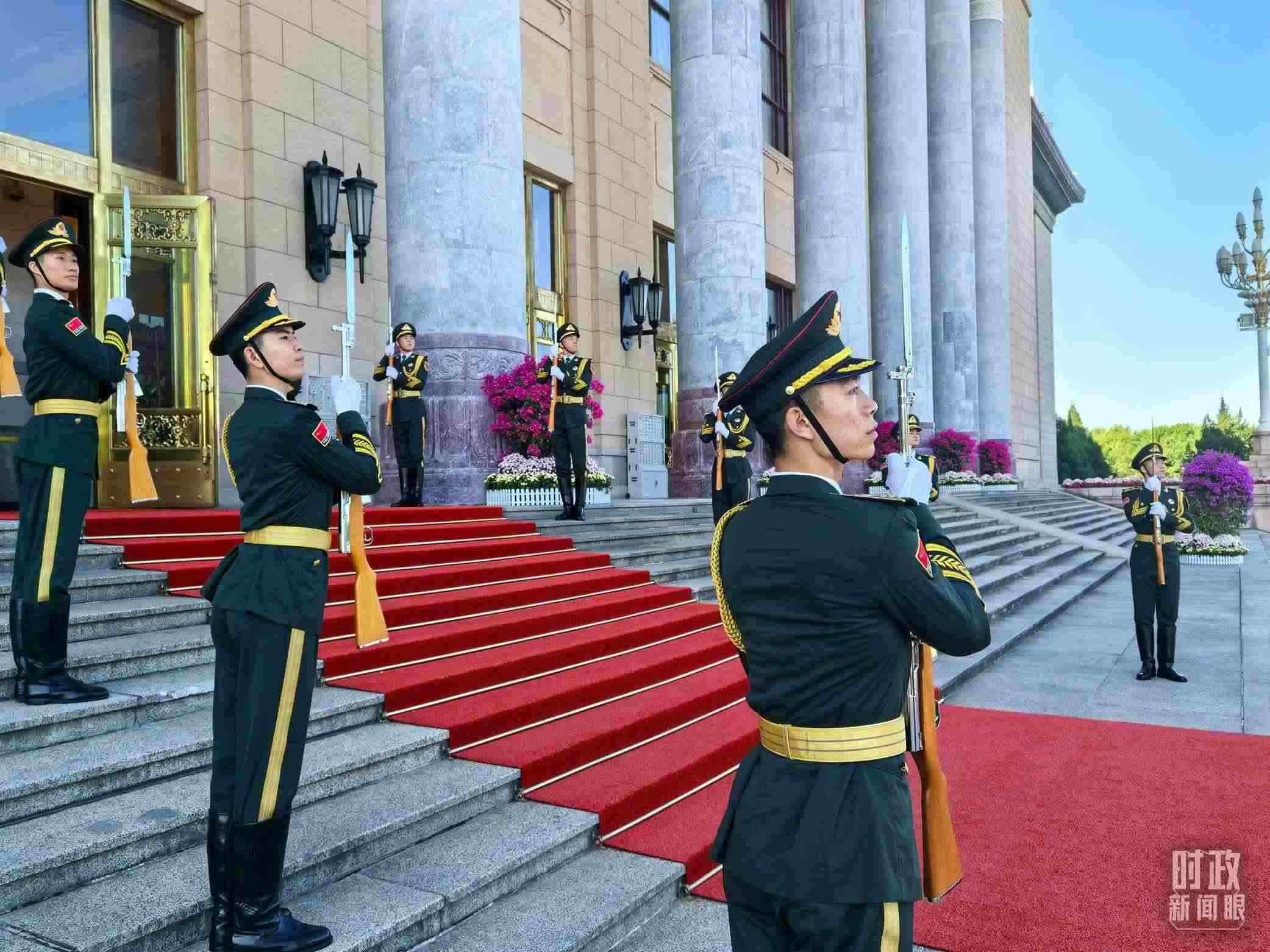 禮兵列隊迎接外賓。（總臺央視記者鐘銳拍攝）
