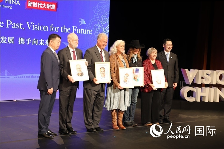 1、當(dāng)天的演講嘉賓講述了中美友好故事。 人民網(wǎng)記者 李志偉攝