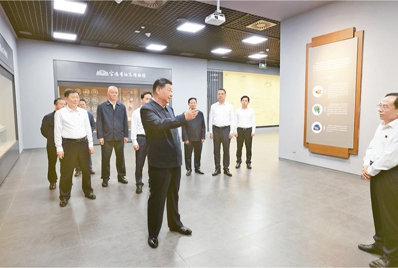 2024年9月10日，中共中央總書記、國家主席、中央軍委主席習近平在前往甘肅考察途中，來到陜西省寶雞市參觀寶雞青銅器博物院。 新華社記者 王曄/攝