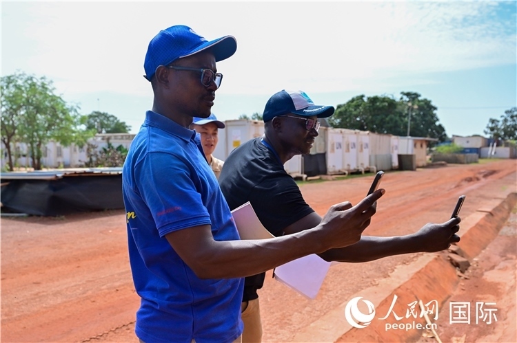 圖6 檢查組拍攝優(yōu)秀做法。謝坤攝