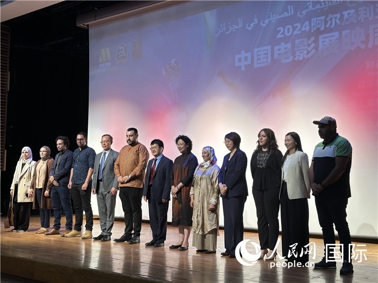 中阿兩國(guó)官員、電影行業(yè)從業(yè)者、媒體代表等出席開(kāi)幕式 郝瑞敏攝