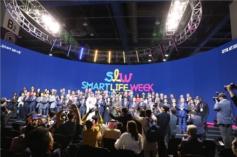 “智慧生活周”博覽會上展出的低空飛行器。人民網(wǎng)記者 莽九晨攝