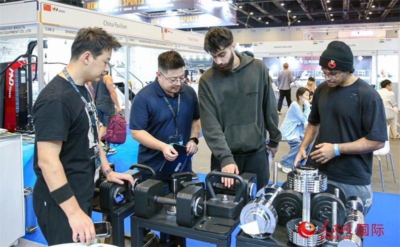 中國展臺一角。人民網(wǎng)中東中心分社塔里克·易卜拉欣攝