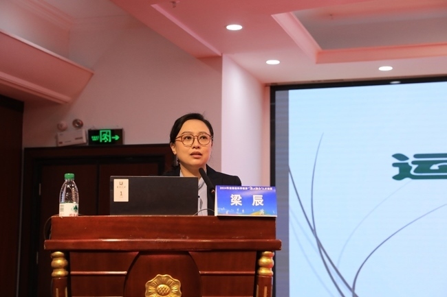 國家體育總局運動醫(yī)學(xué)研究所醫(yī)務(wù)監(jiān)督中心副主任、中國體育科學(xué)學(xué)會運動醫(yī)學(xué)分會副秘書長梁辰授課。主辦方供圖