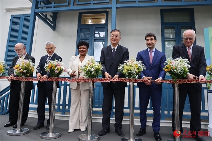 活動(dòng)上，中巴嘉賓共同為“茶緣·中巴友誼園”剪彩，標(biāo)志著中巴友誼園中“茶之道”展覽正式開幕。人民網(wǎng)記者 張志文攝