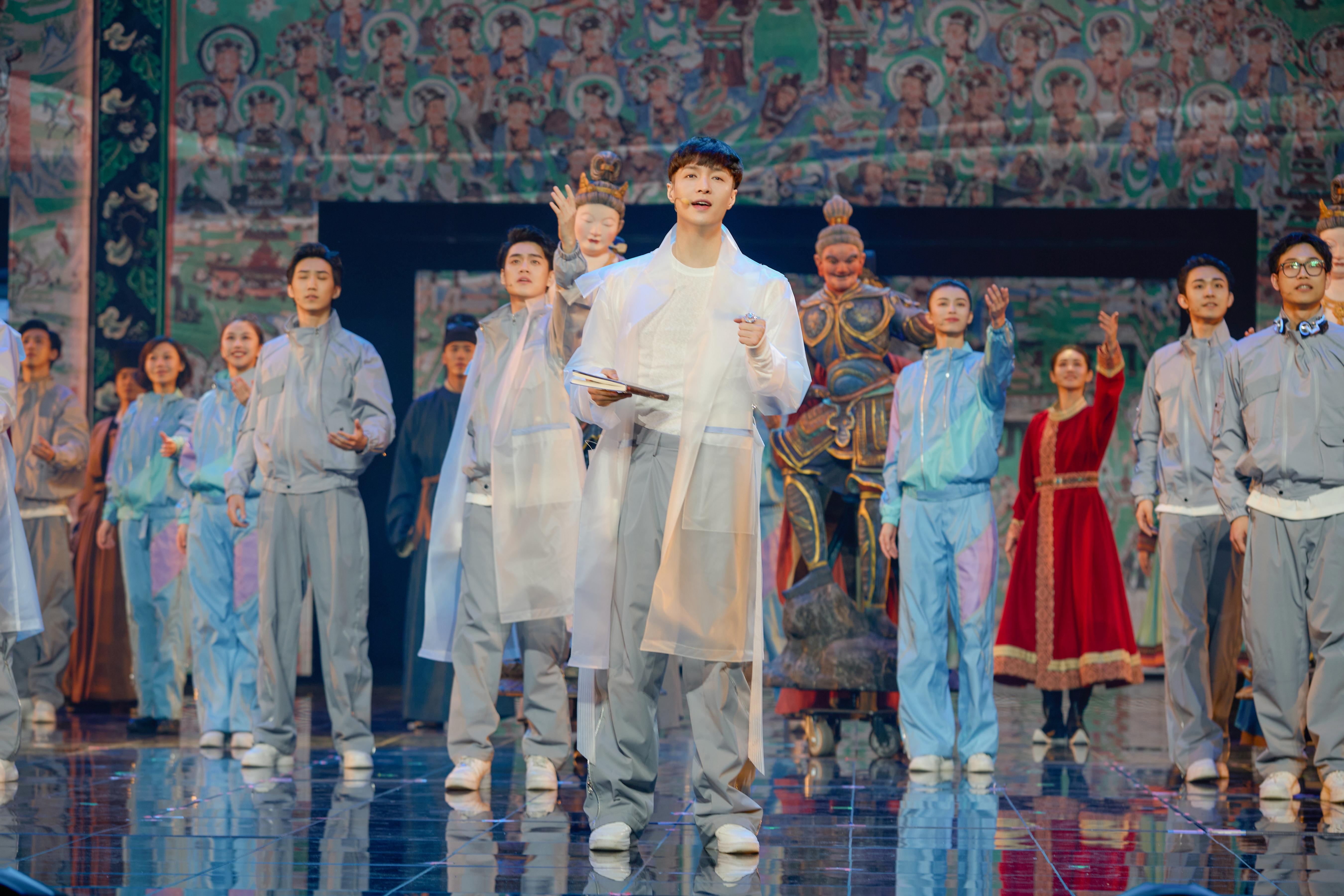 《受到召喚·敦煌》劇照。中國國家話劇院供圖