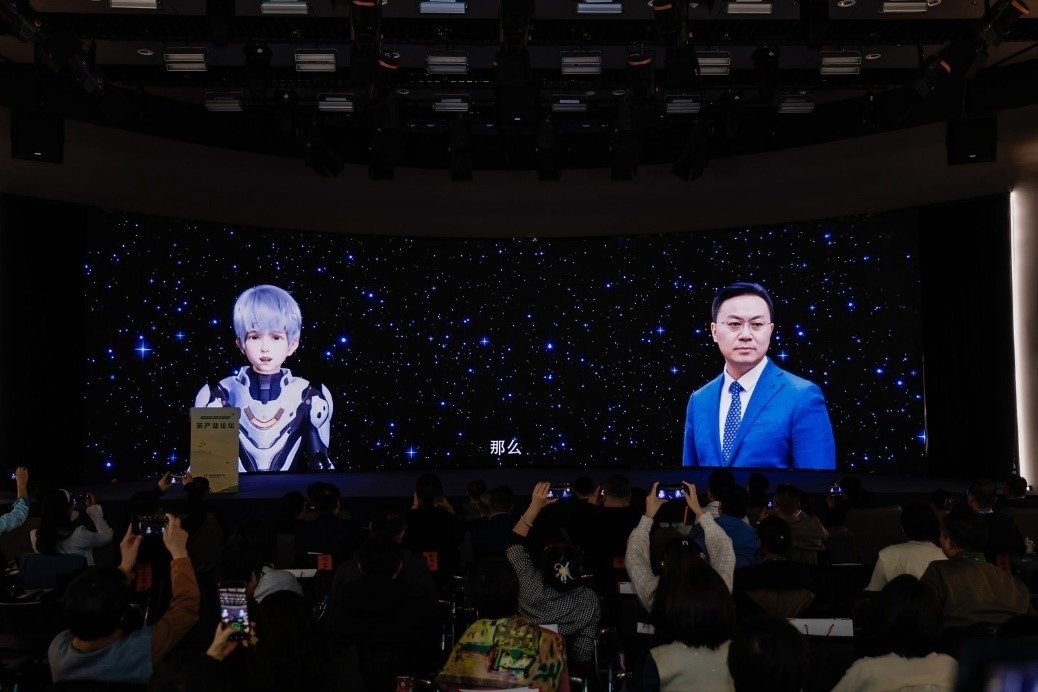 中國工程院院士、湖南師范大學(xué)校長劉仲華與人民網(wǎng)數(shù)字人白澤線上對話