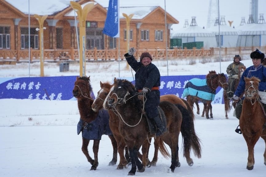 呼倫貝爾冰雪那達慕。人民網(wǎng)記者 趙夢月攝