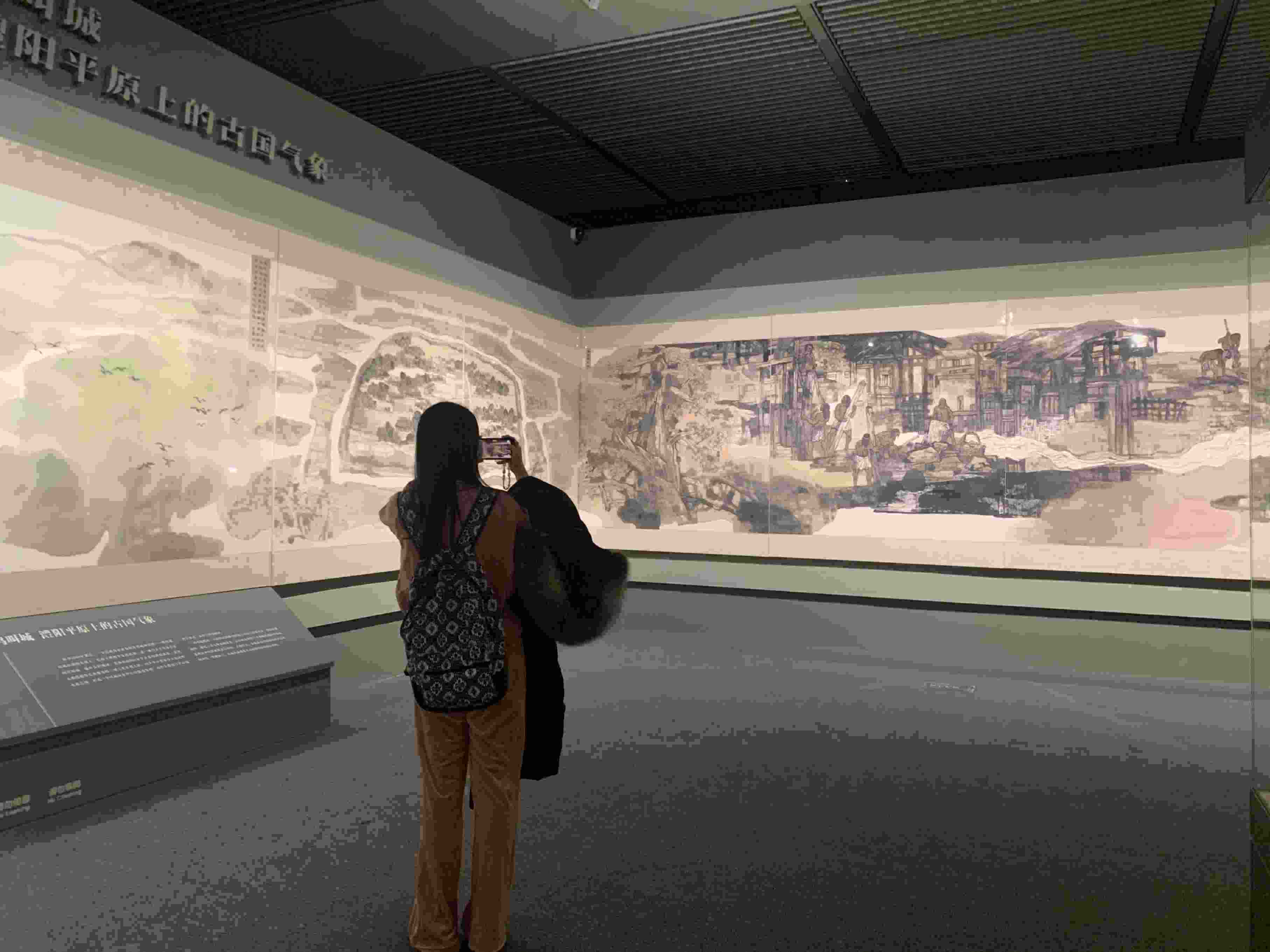 觀眾正在參觀展覽。國(guó)博供圖