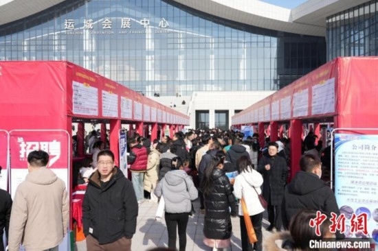 圖為招聘活動(dòng)現(xiàn)場(chǎng)。 解凱光 攝