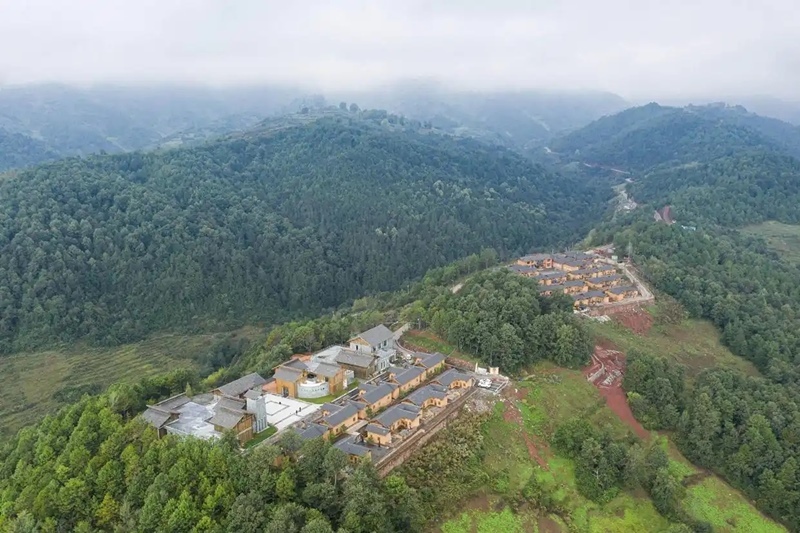 2020年10月13日拍攝的三河村新村聚居點。 