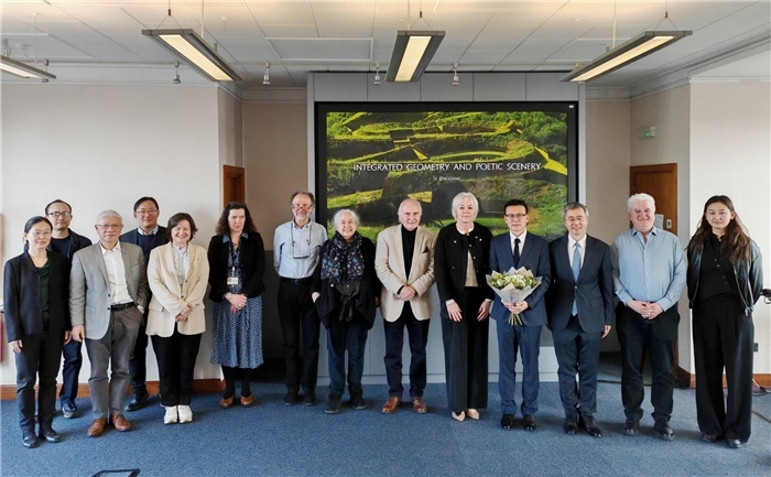 參加開幕式和學(xué)術(shù)交流活動的嘉賓合影?；顒又鬓k方供圖