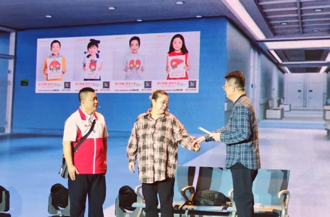 現(xiàn)場(chǎng)表演了由真實(shí)故事改編的情景劇。人民網(wǎng)記者 王子鋒攝