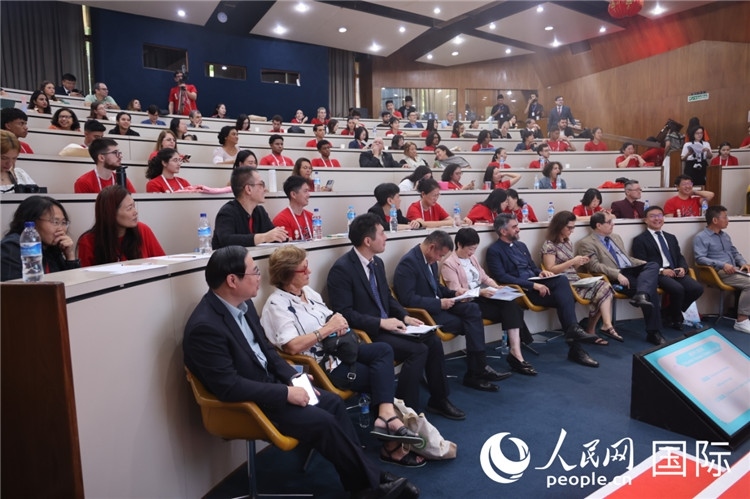 2025年“漢語橋”巴西賽區(qū)決賽現(xiàn)場。人民網(wǎng)記者 時元皓攝