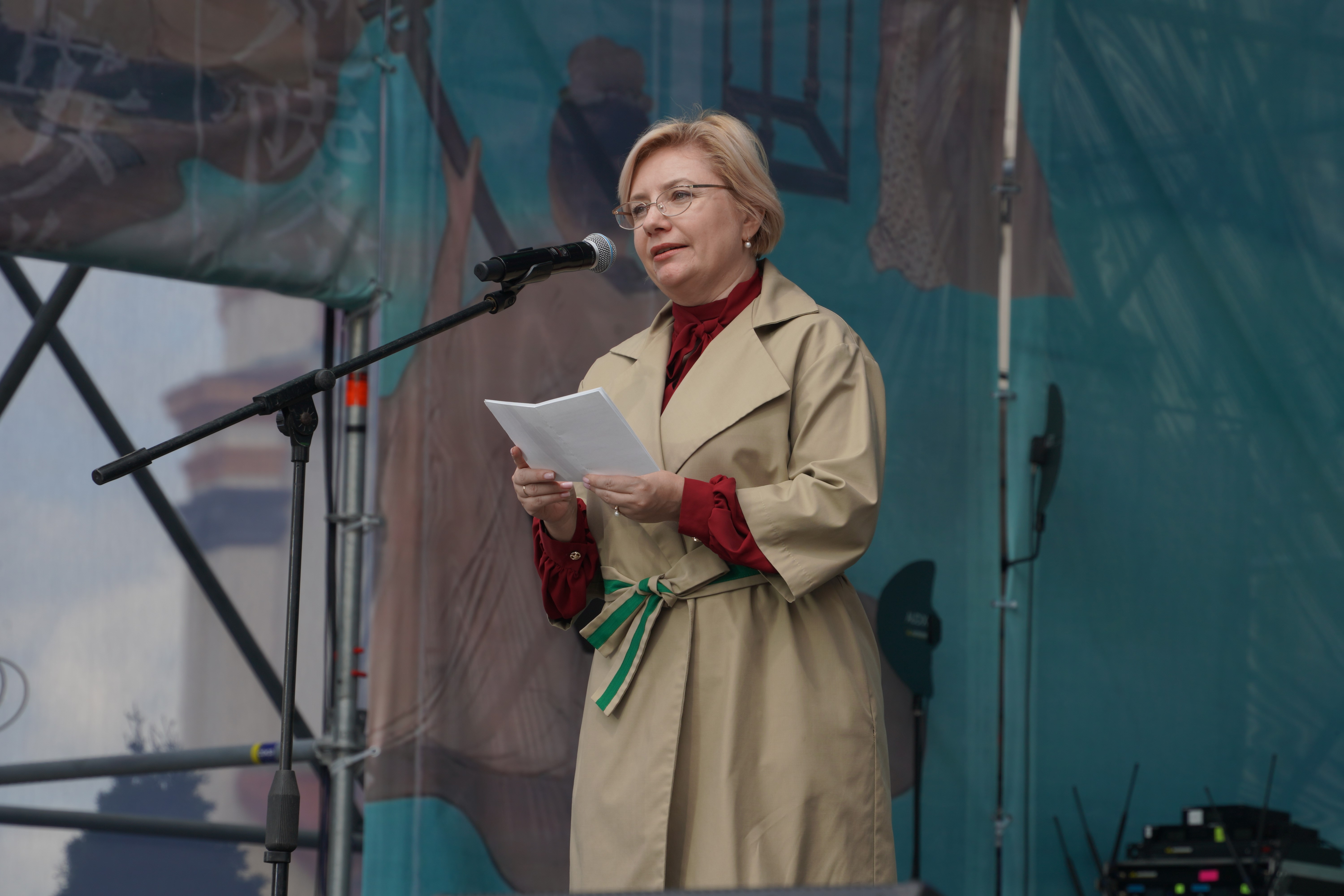 拉扎列維奇在活動開幕式上發(fā)表致辭。中國駐白俄羅斯大使館供圖