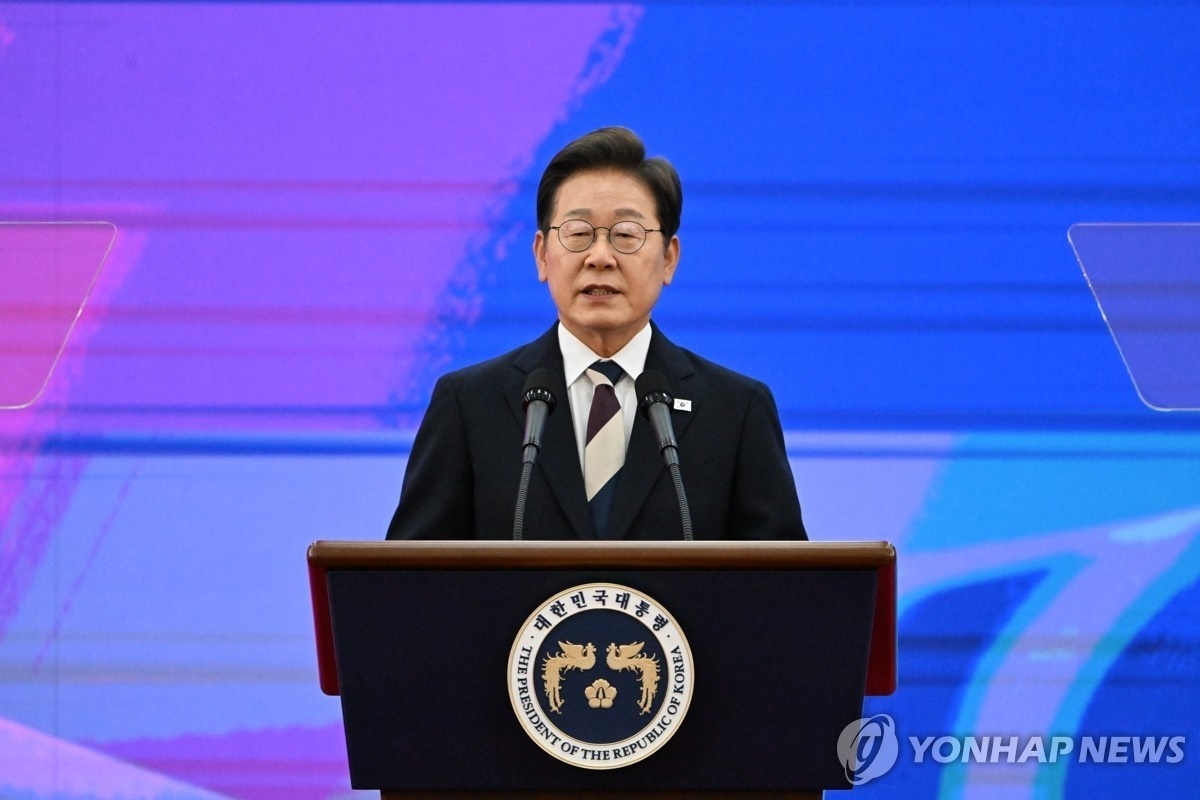 李在明4日上午在第21屆韓國(guó)總統(tǒng)就職宣誓儀式上宣誓就職。（圖片來(lái)源：韓聯(lián)社）